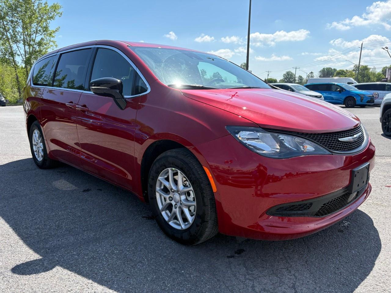 2027 Chrysler Grand Caravan SXT 2WD Photo