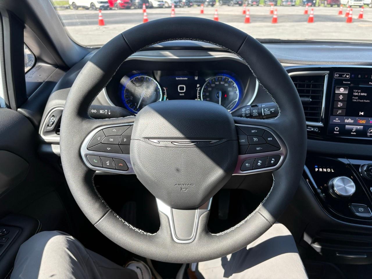 2027 Chrysler Grand Caravan SXT 2WD Photo
