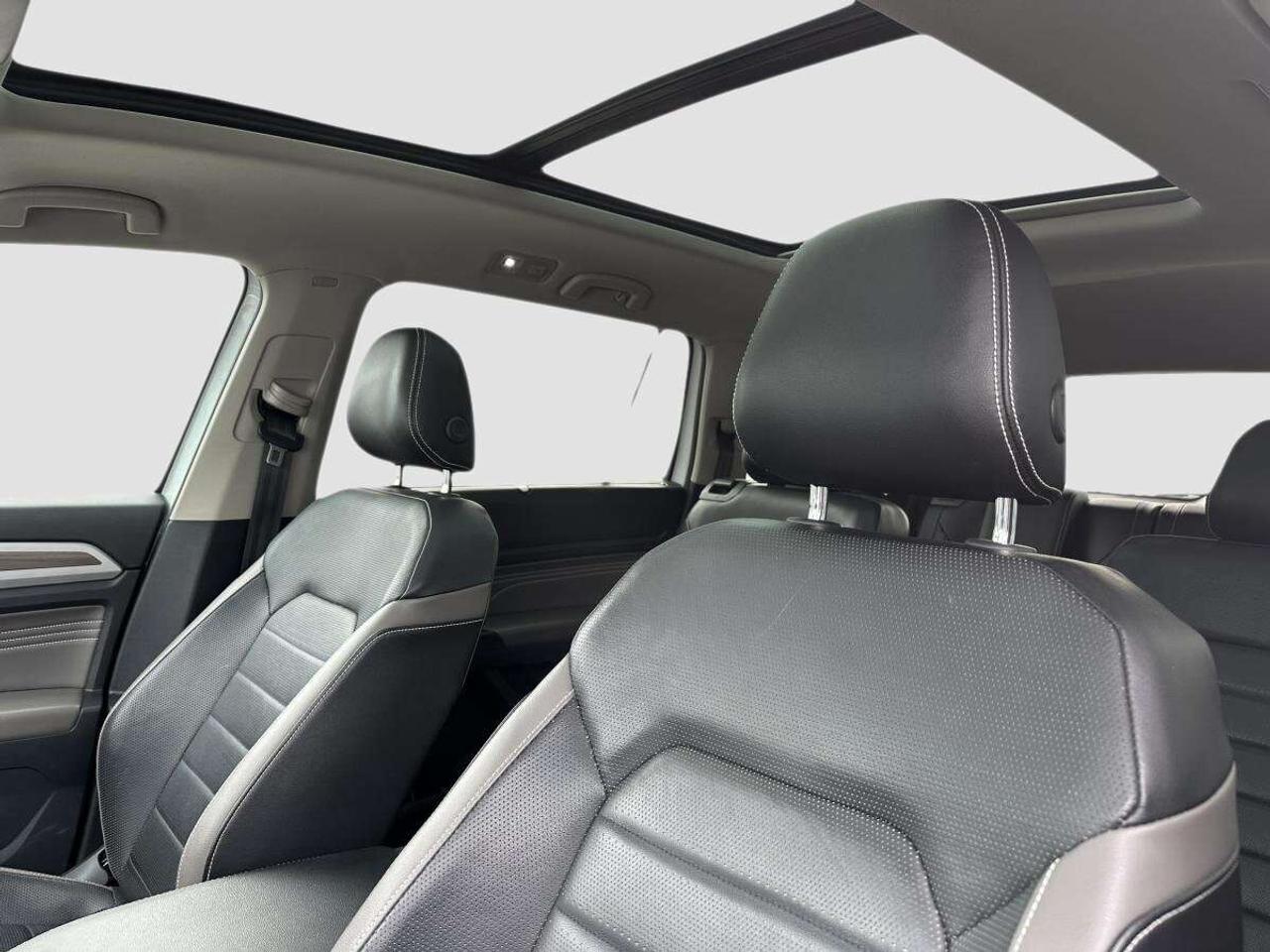2021 Volkswagen Atlas Highline 4MOTION AWD -  1 OWNER/CLEAN CARFAX Photo