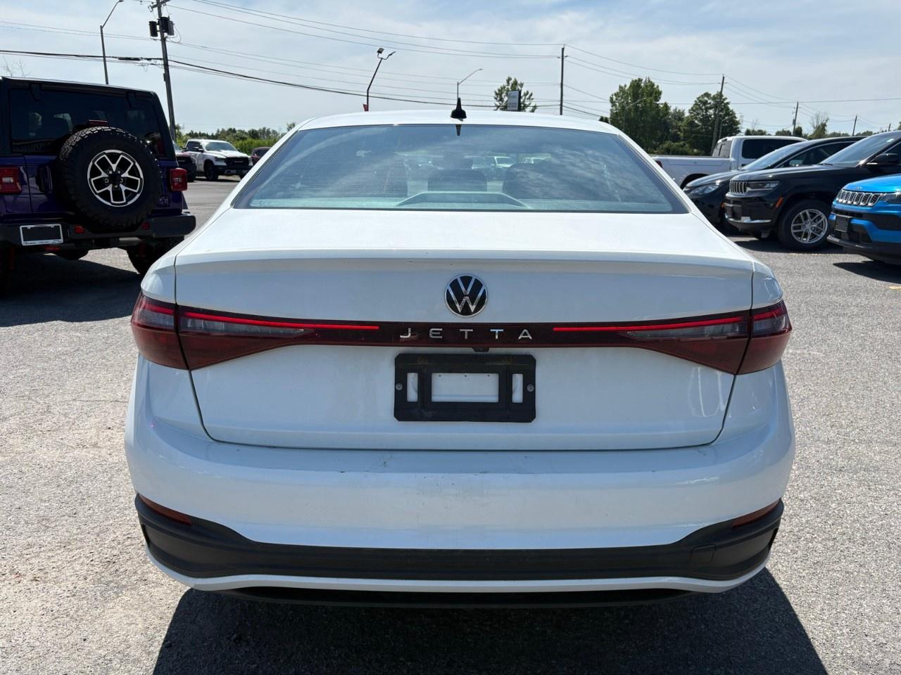 2025 Volkswagen Jetta Comfortline AUTO Photo