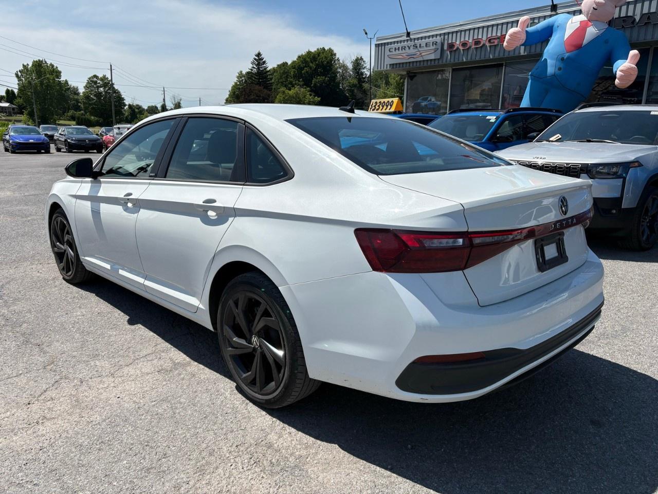 2025 Volkswagen Jetta Comfortline AUTO Photo2