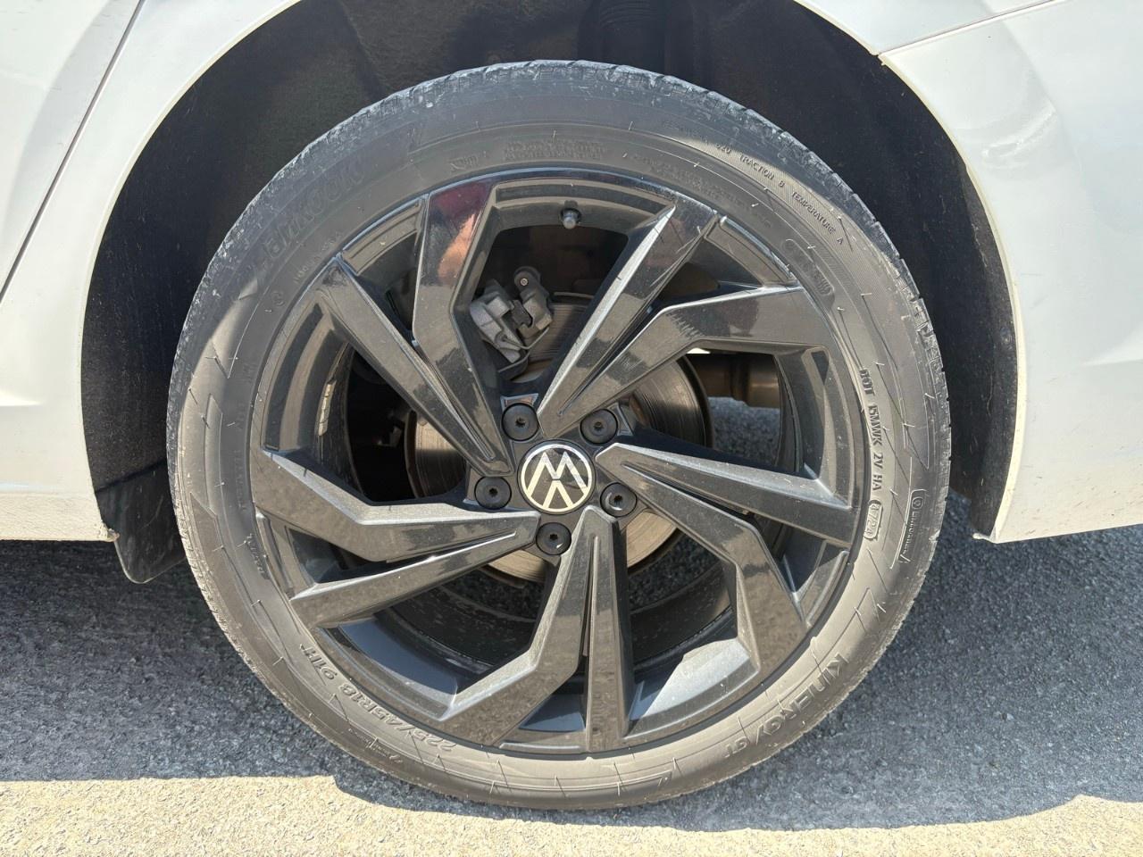 2025 Volkswagen Jetta Comfortline AUTO Photo