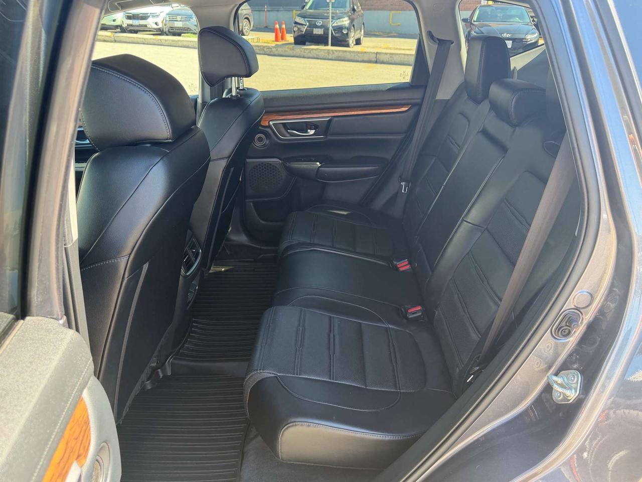 2017 Honda CR-V Touring ~ AWD ~ NO ACCIDENTS ~ CERTIFIED Photo