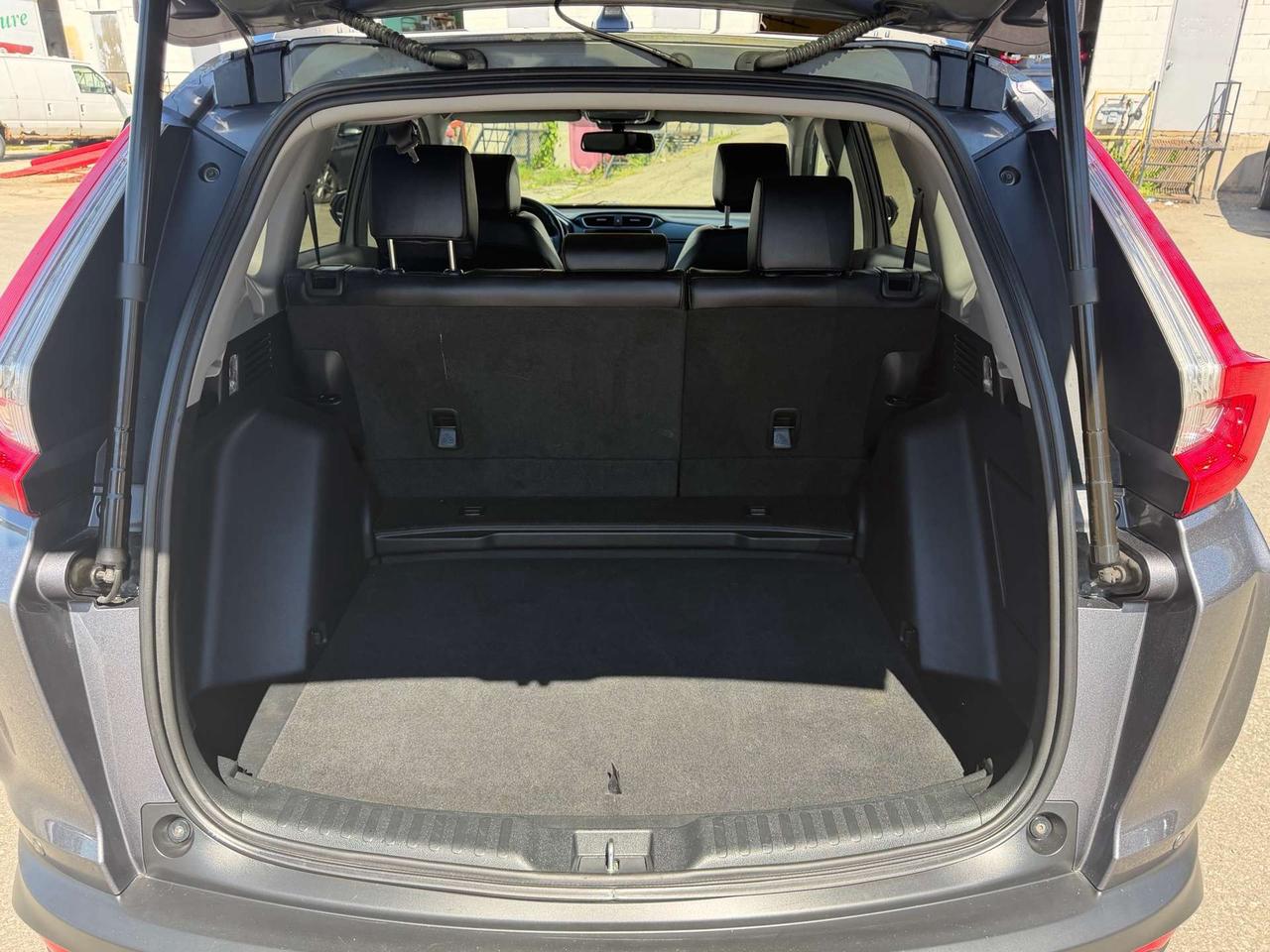 2017 Honda CR-V Touring ~ AWD ~ NO ACCIDENTS ~ CERTIFIED Photo