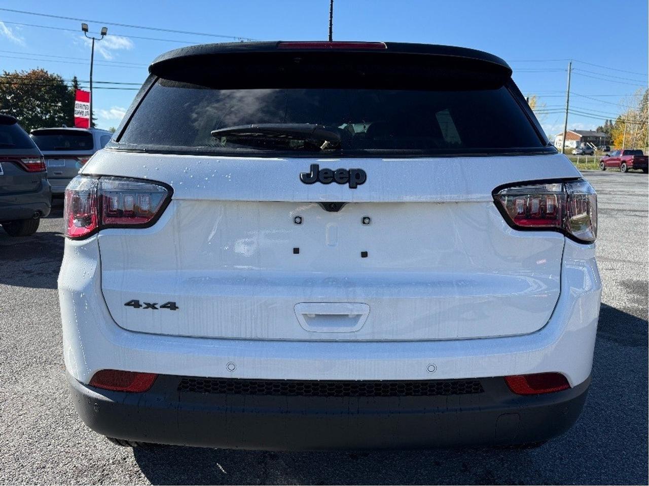 2026 Jeep Compass Limited 4X4 Photo3