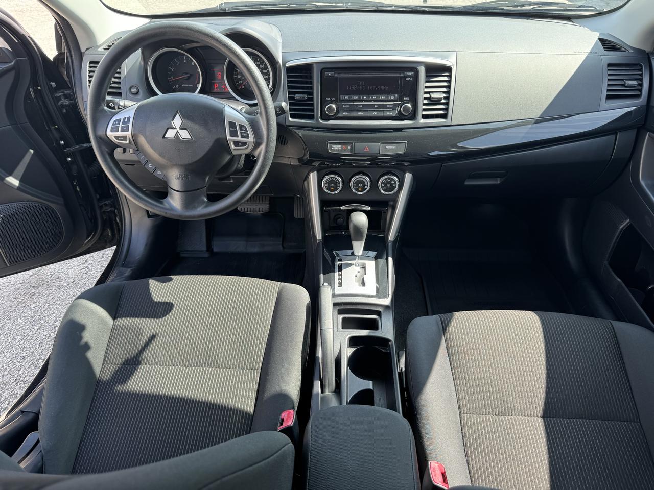2016 Mitsubishi Lancer ES Photo