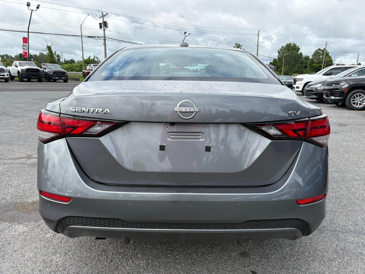 2024 Nissan Sentra SV CVT Photo