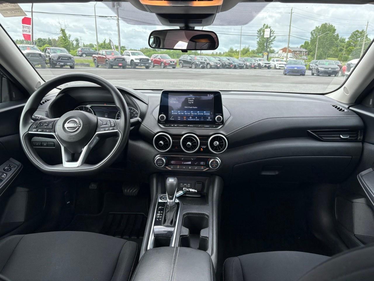 2024 Nissan Sentra SV CVT Photo