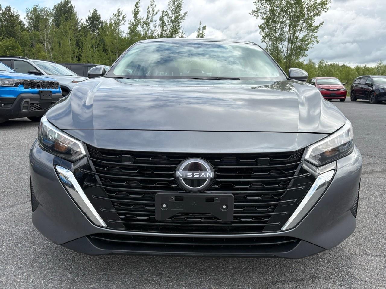2024 Nissan Sentra SV CVT Photo
