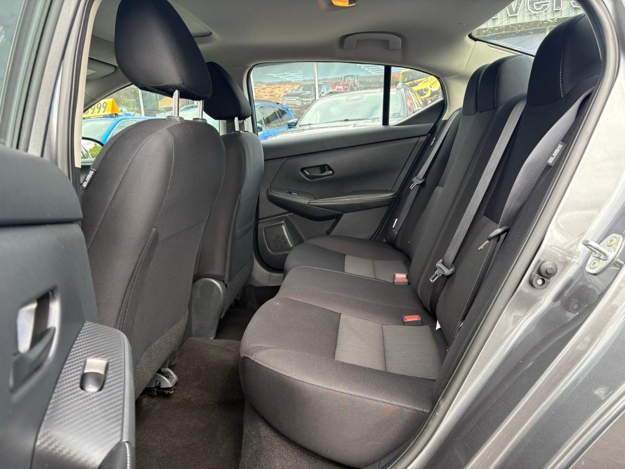 2024 Nissan Sentra SV CVT Photo