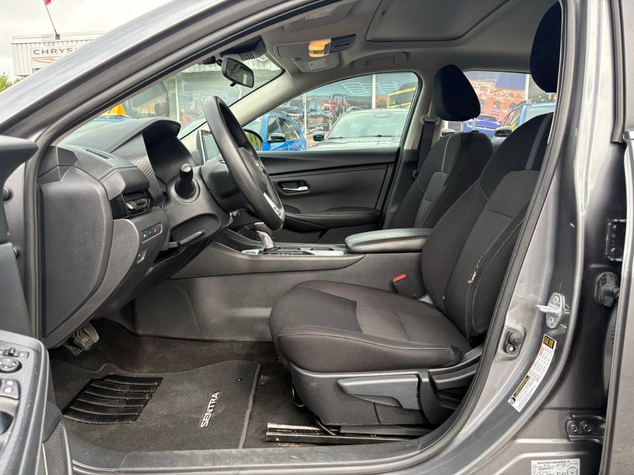 2024 Nissan Sentra SV CVT Photo