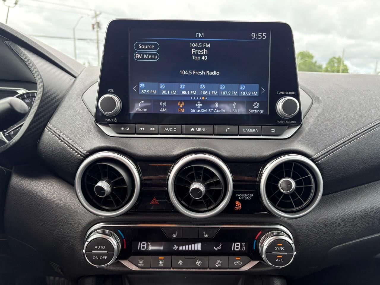 2024 Nissan Sentra SV CVT Photo