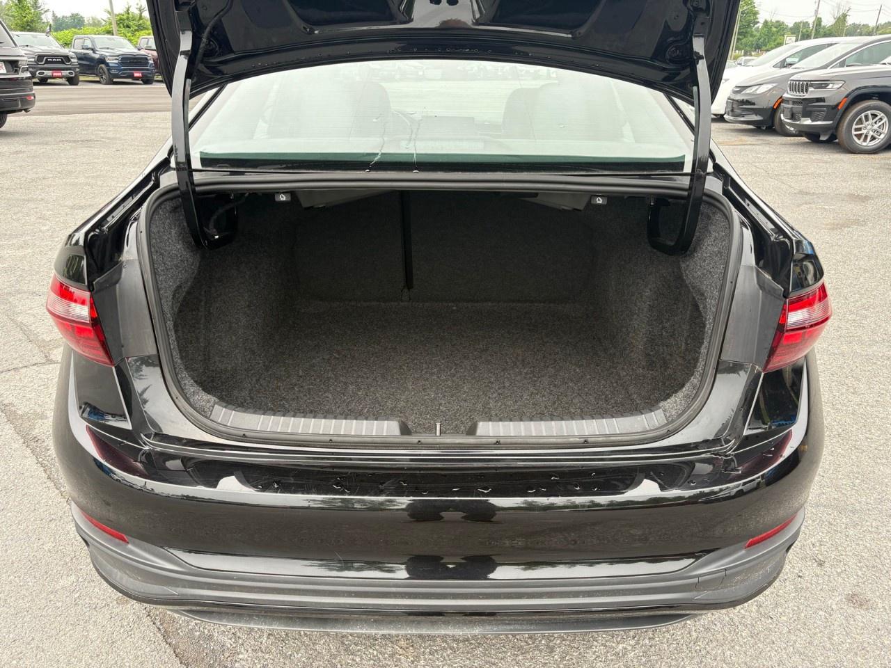 2025 Volkswagen Jetta Comfortline AUTO Photo