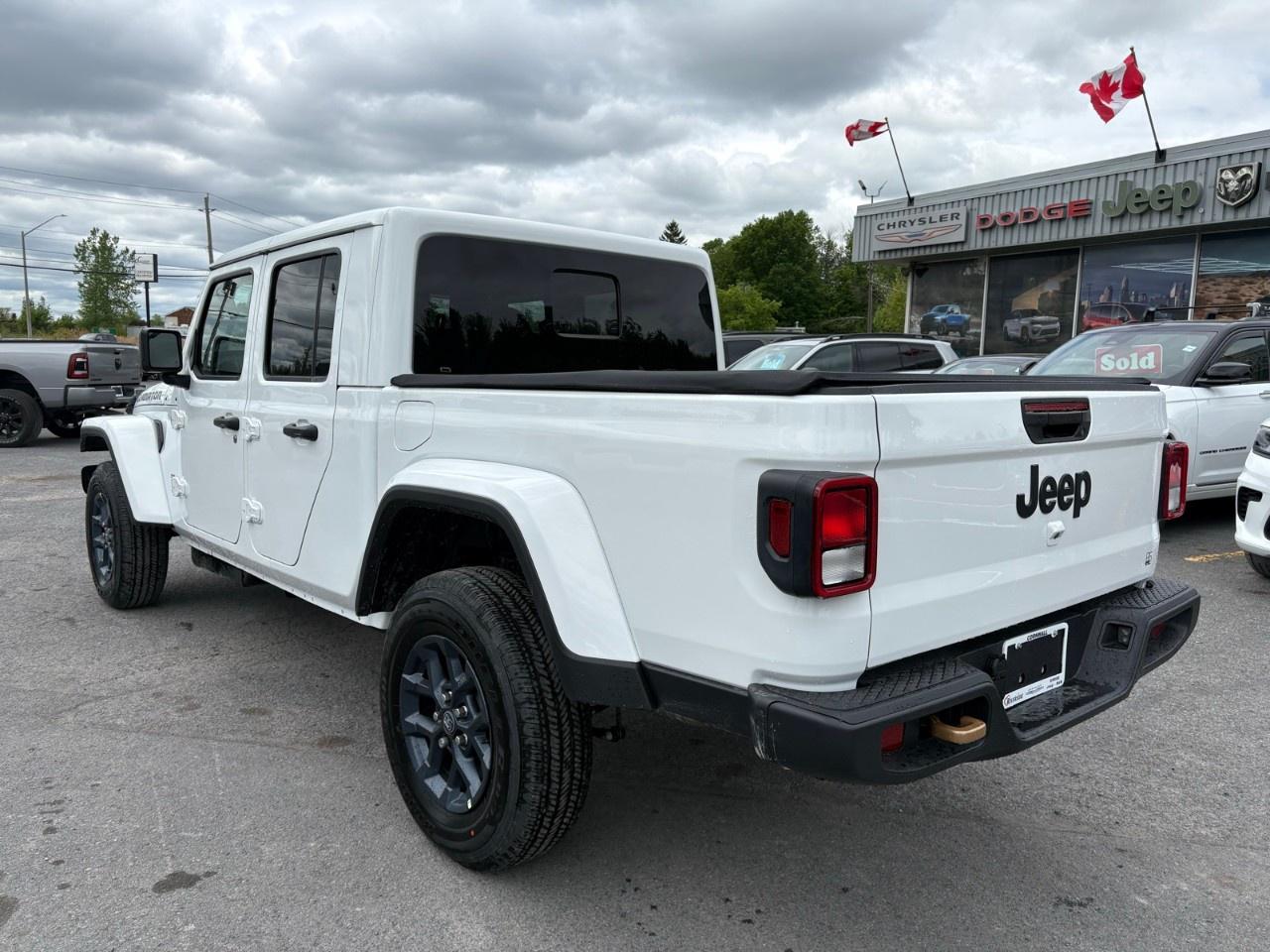 2026 Jeep Gladiator 85th Anniversary 4x4 Photo2