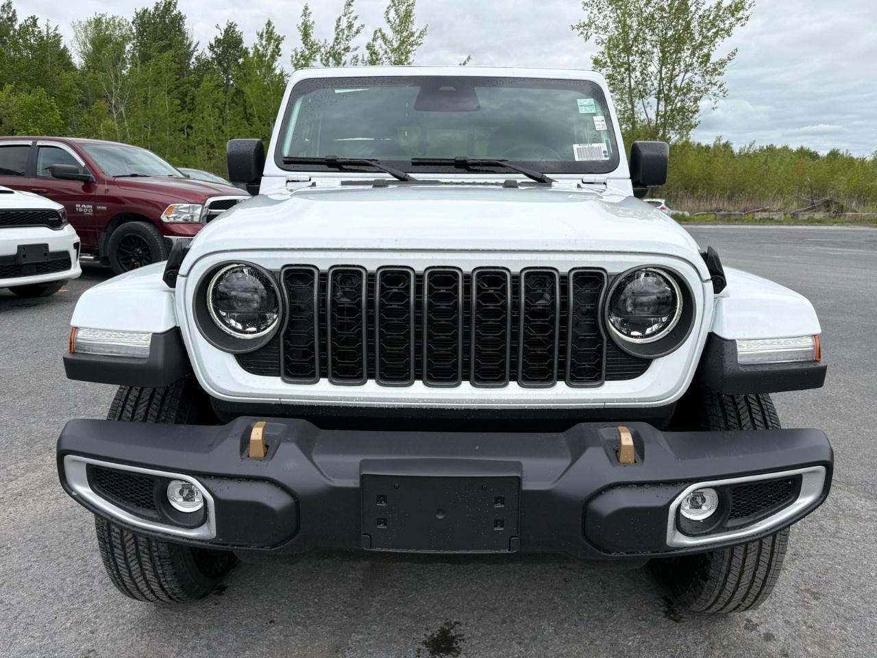 2026 Jeep Gladiator 85th Anniversary 4x4 Photo
