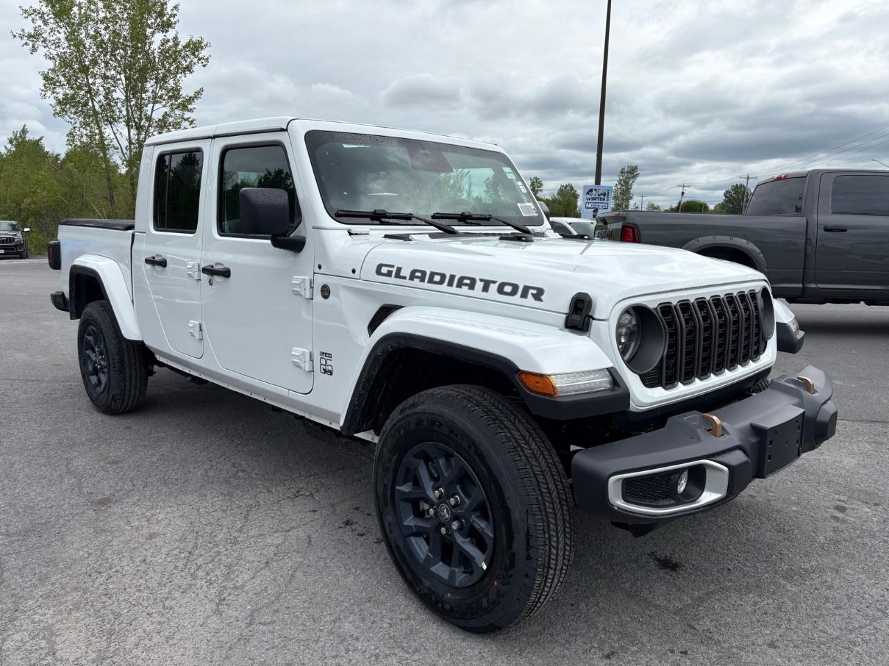 2026 Jeep Gladiator 85th Anniversary 4x4 Photo