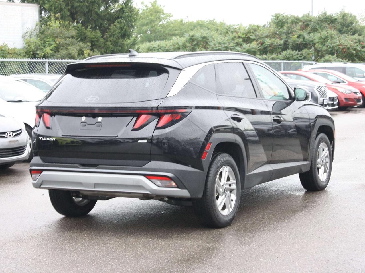 2026 Hyundai Tucson Preferred / Heated Seats / Blind Spot / CarPlay Photo3