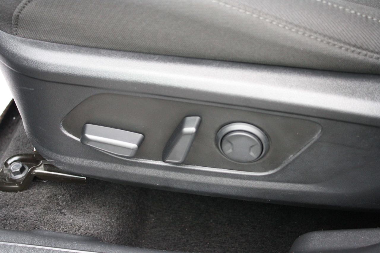 2026 Hyundai Tucson Preferred / Heated Seats / Blind Spot / CarPlay Photo