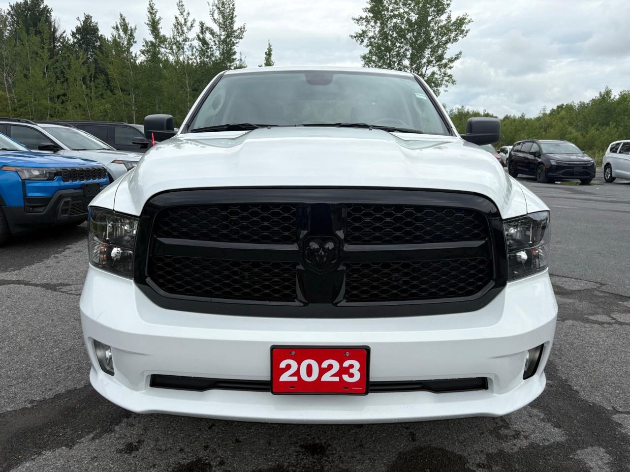2023 RAM 1500 Classic EXPRESS 4X4 CREW CAB 5'7" BOX Photo