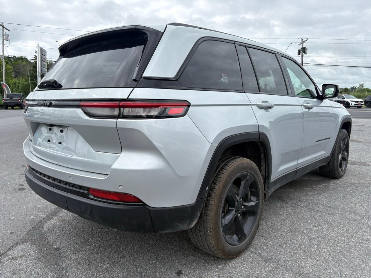 2022 Jeep Grand Cherokee ALTITUDE 4X4 Photo
