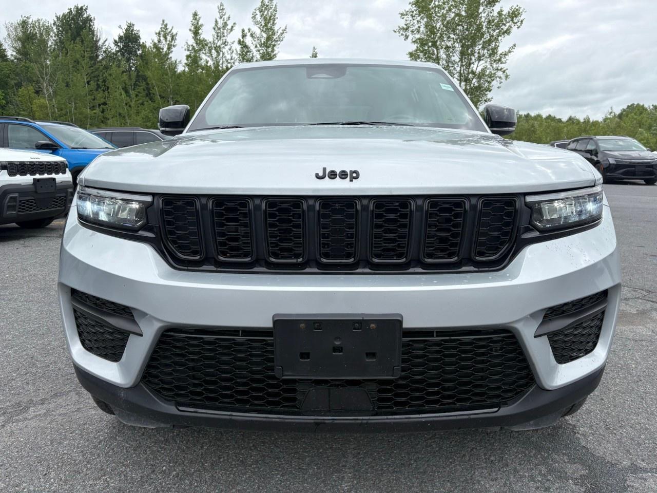 2022 Jeep Grand Cherokee ALTITUDE 4X4 Photo