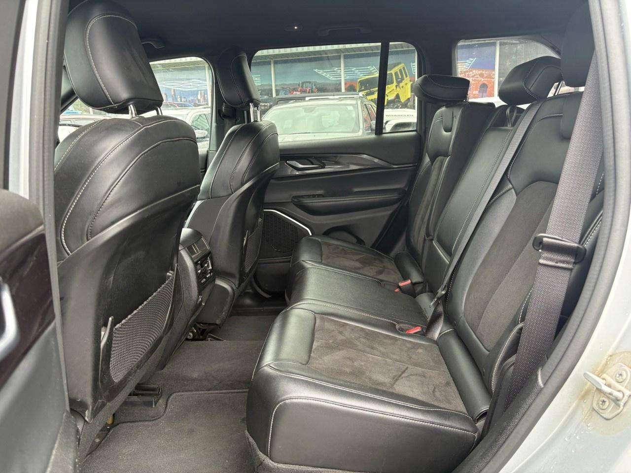 2022 Jeep Grand Cherokee ALTITUDE 4X4 Photo
