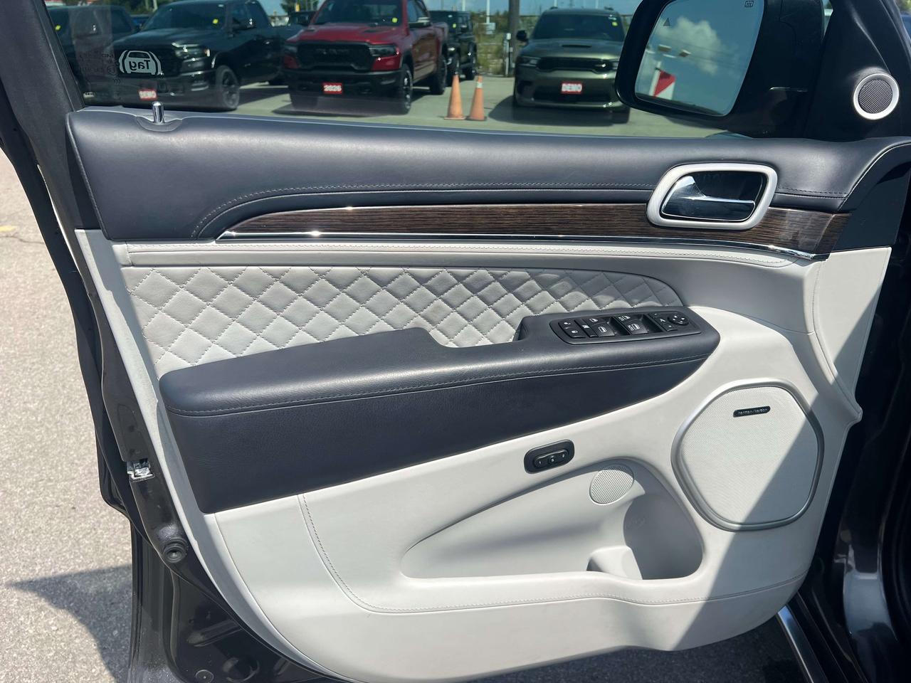2020 Jeep Grand Cherokee Summit *PREMIUM+  APPEARANCE *SIGNATURE INTERIOR Photo