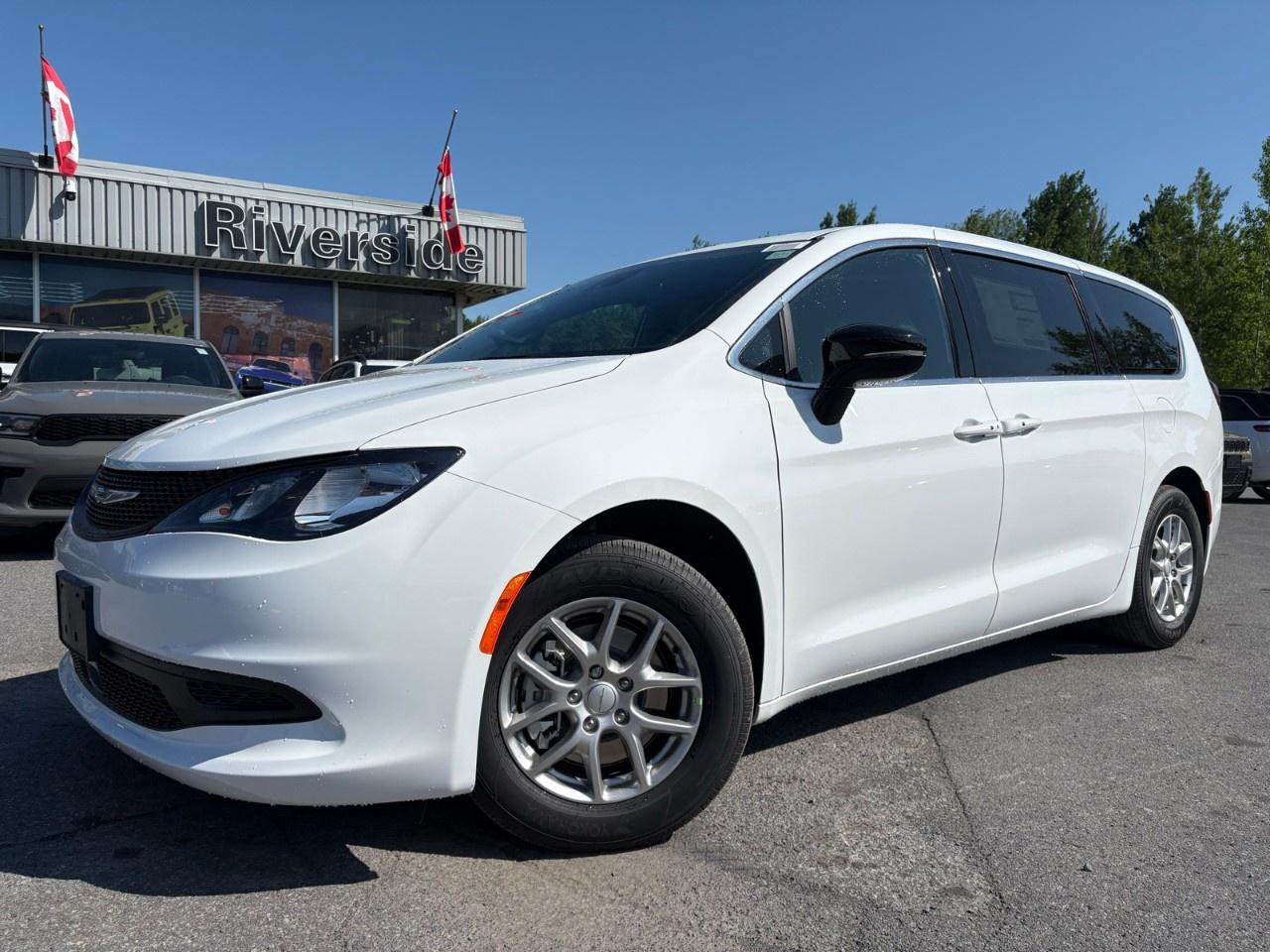 2027 Chrysler Grand Caravan SXT 2WD Photo0