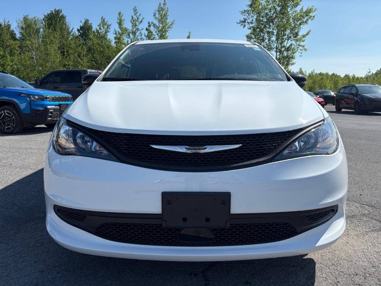 2027 Chrysler Grand Caravan SXT 2WD Photo