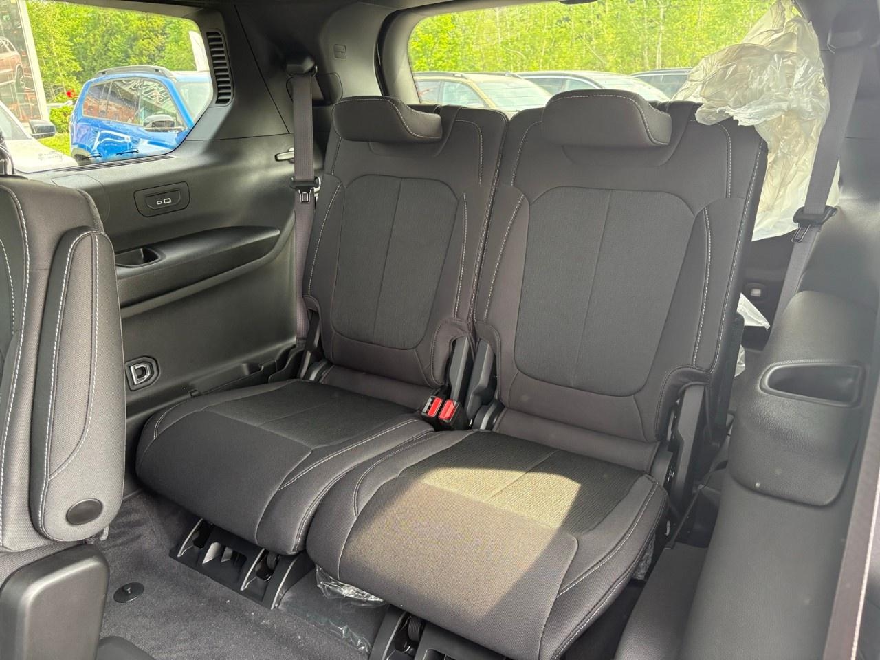 2026 Jeep Grand Cherokee L Laredo X 4x4 Photo