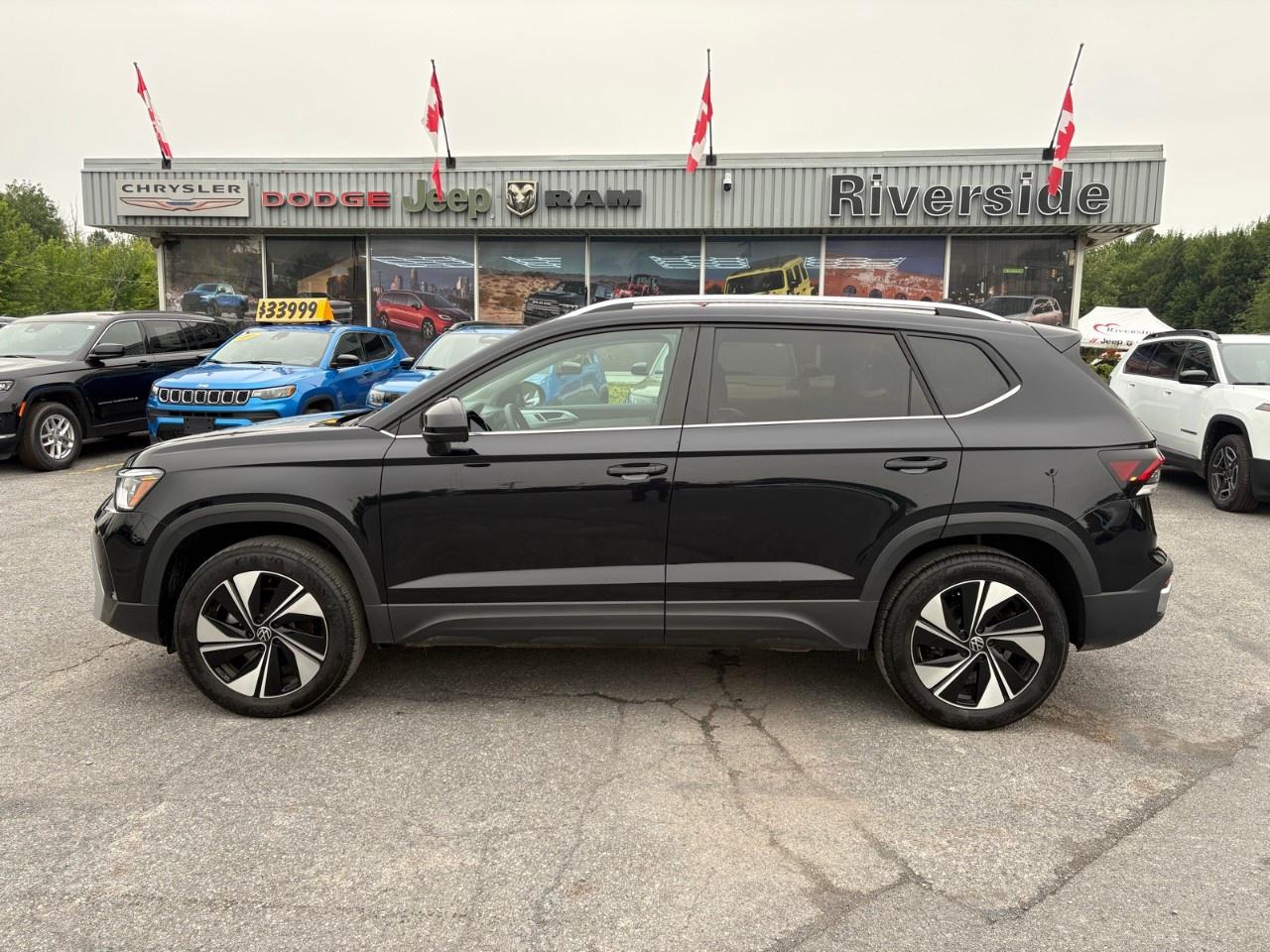 2025 Volkswagen Taos Comfortline 4Motion Photo