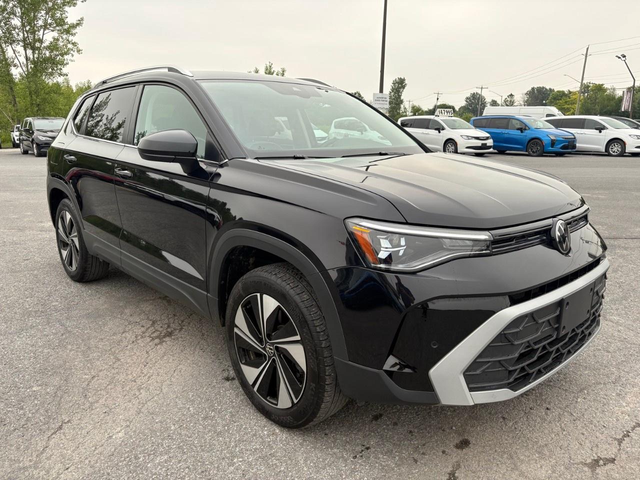2025 Volkswagen Taos Comfortline 4Motion Photo