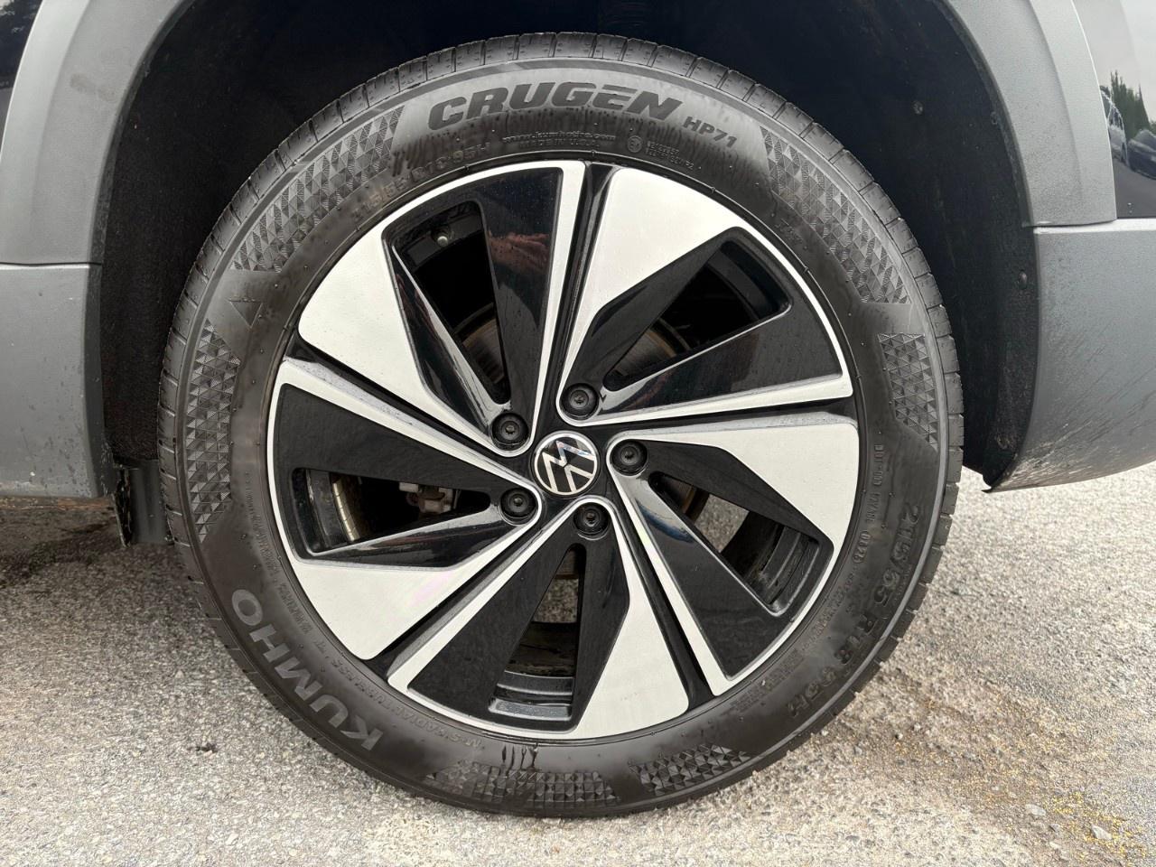 2025 Volkswagen Taos Comfortline 4Motion Photo