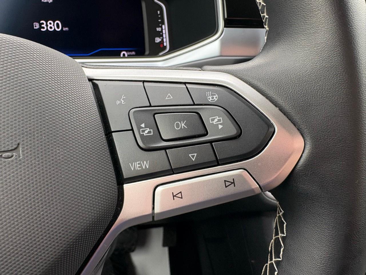 2025 Volkswagen Taos Comfortline 4Motion Photo