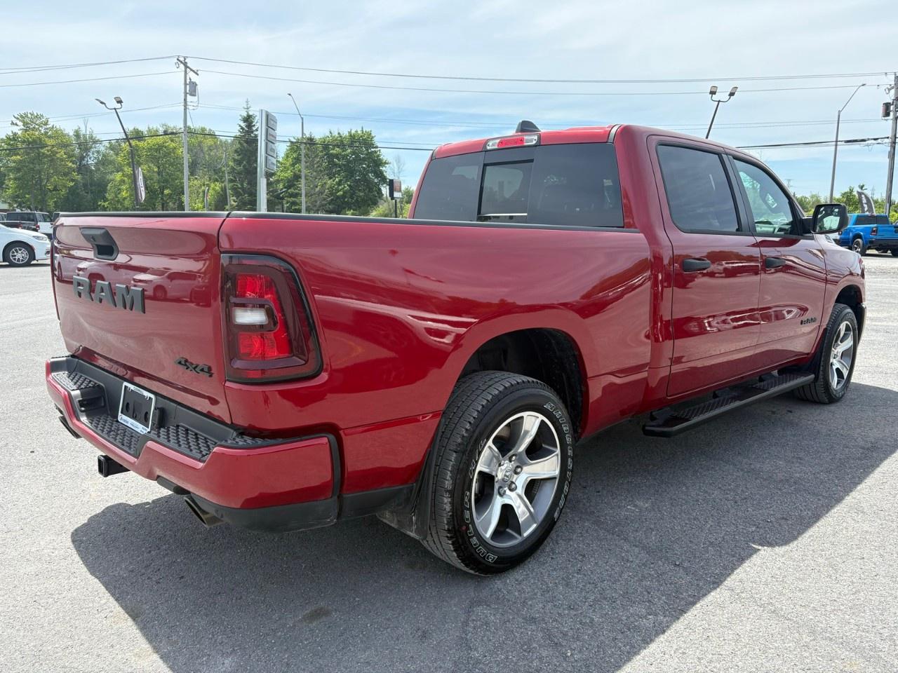 2026 RAM 1500 EXPRESS 4X4 CREW CAB 6'4" BOX Photo