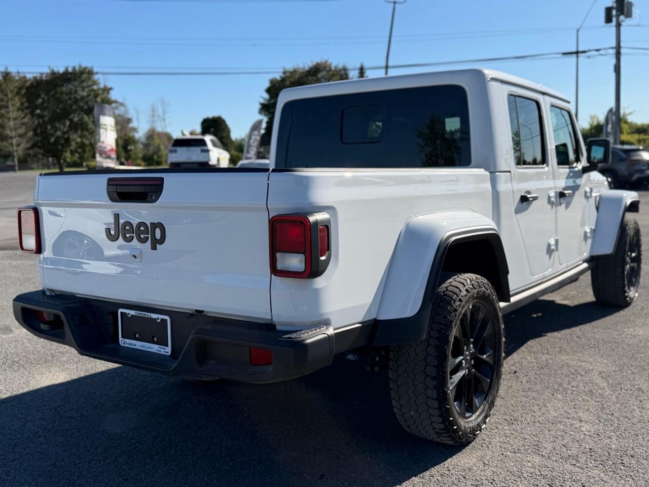 2026 Jeep Gladiator NightHawk 4x4 Photo
