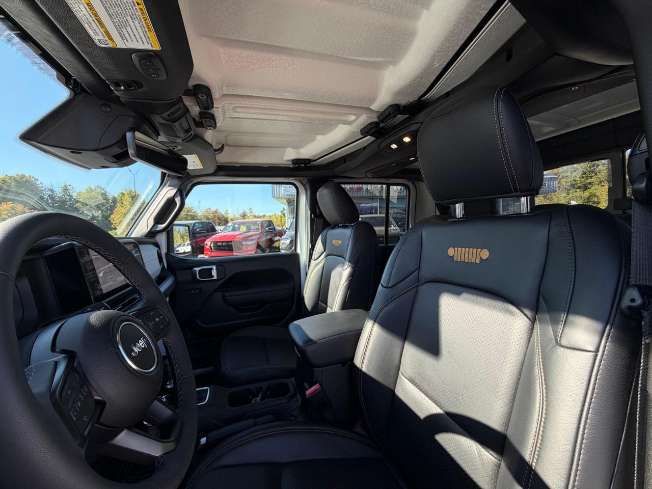 2026 Jeep Gladiator NightHawk 4x4 Photo