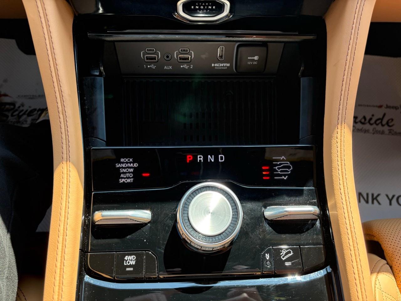 2026 Jeep Grand Cherokee Summit 4x4 Photo