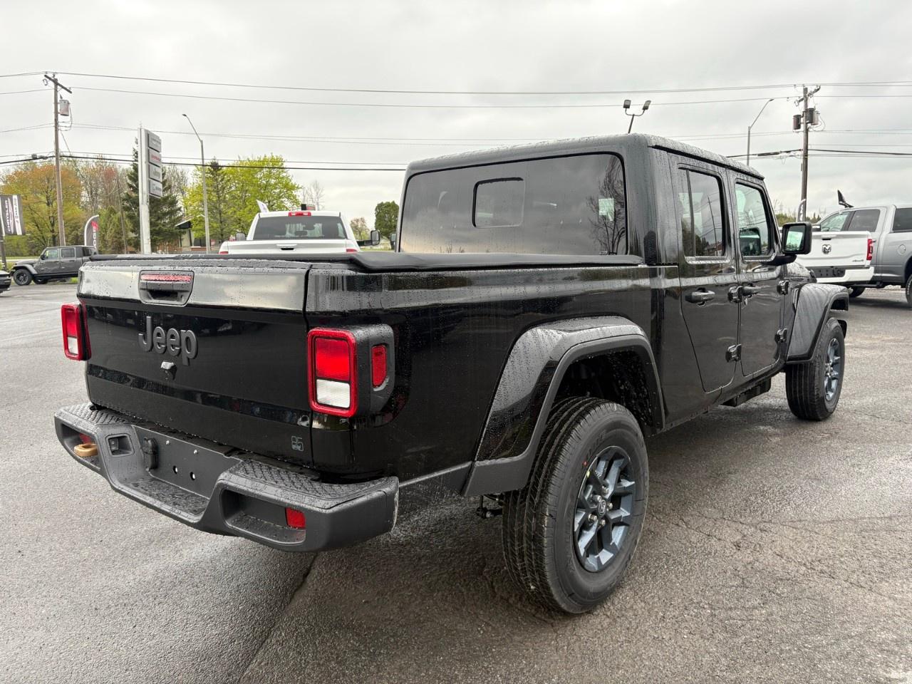 2026 Jeep Gladiator 85th Anniversary 4x4 Photo