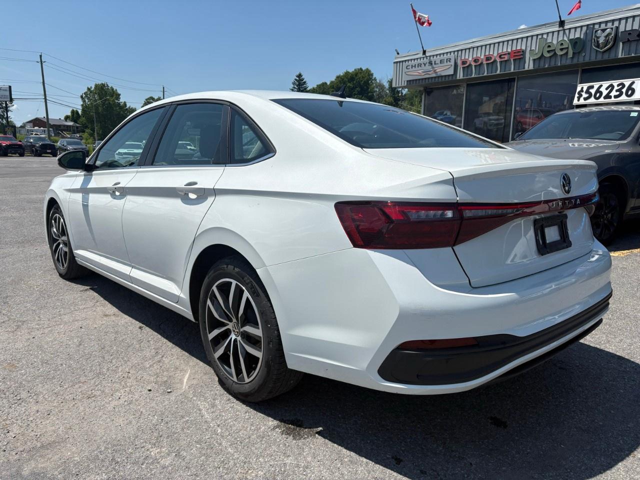 2025 Volkswagen Jetta Comfortline AUTO Photo