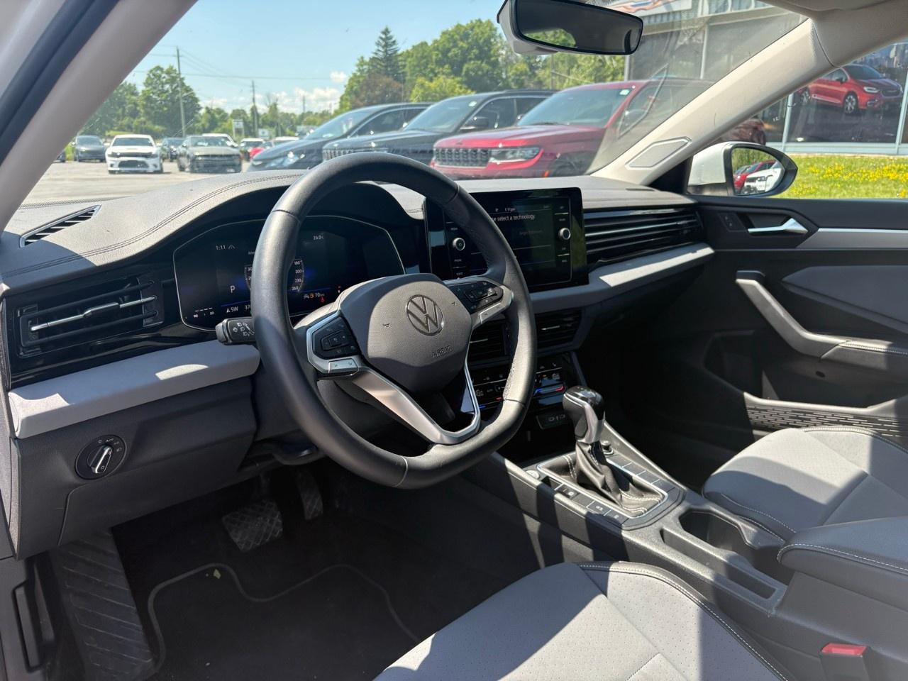 2025 Volkswagen Jetta Comfortline AUTO Photo