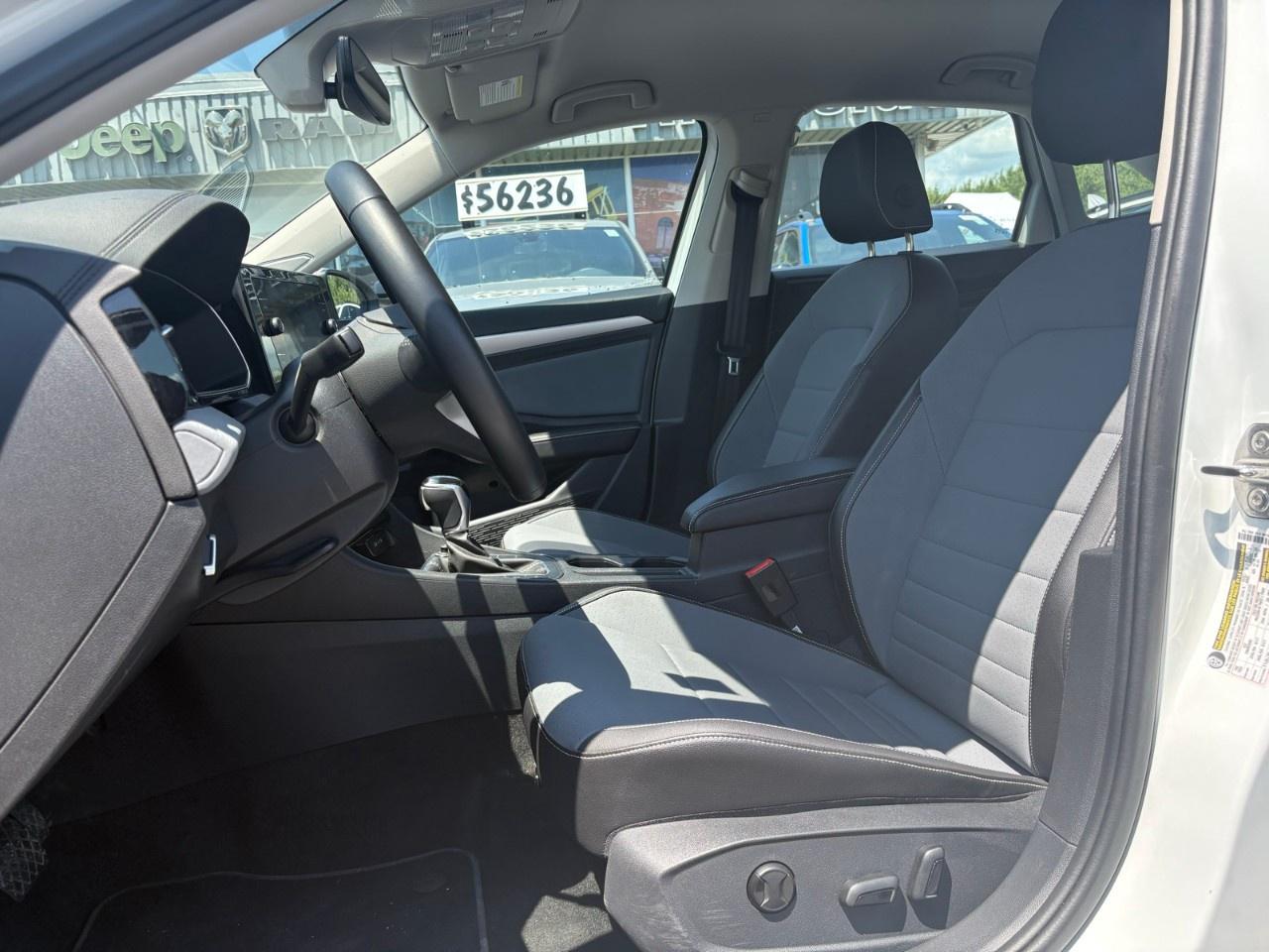 2025 Volkswagen Jetta Comfortline AUTO Photo