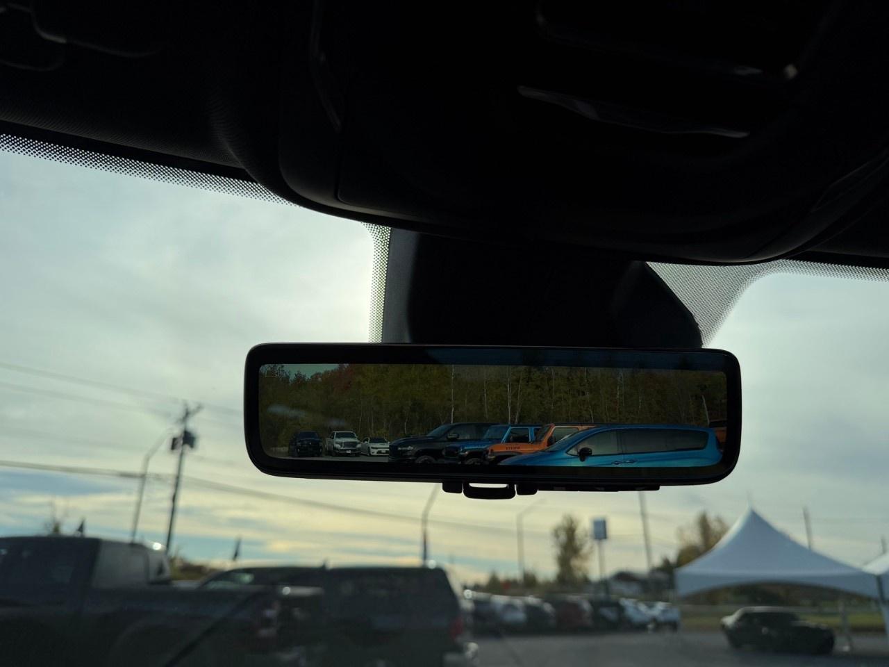 2027 Jeep Grand Cherokee Laredo Altitude 4x4 Photo