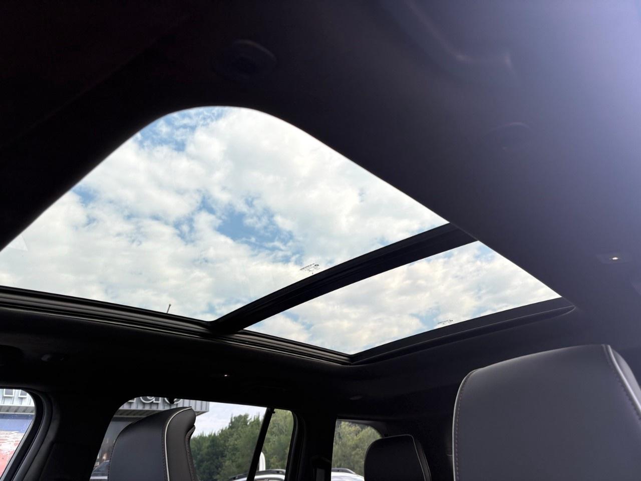 2026 Jeep Grand Cherokee Summit 4x4 Photo