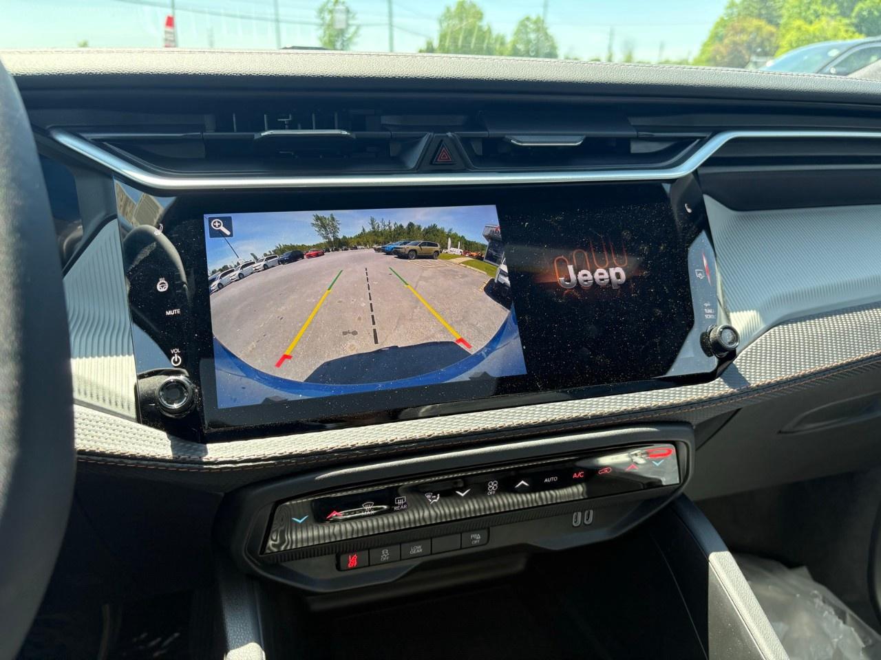 2026 Jeep Cherokee Limited 4X4 Photo