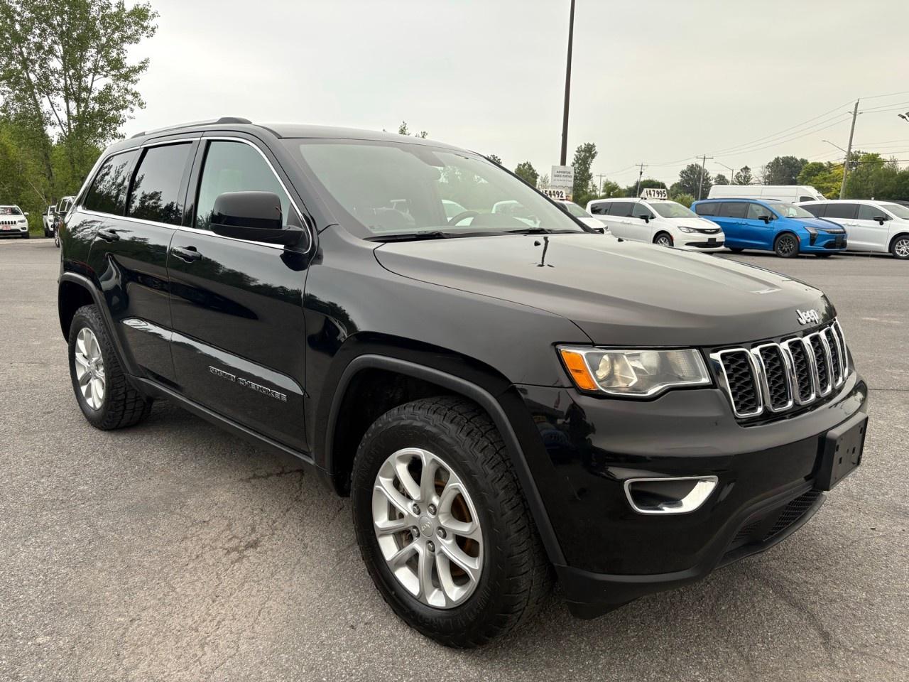 2021 Jeep Grand Cherokee LAREDO 4x4 Photo