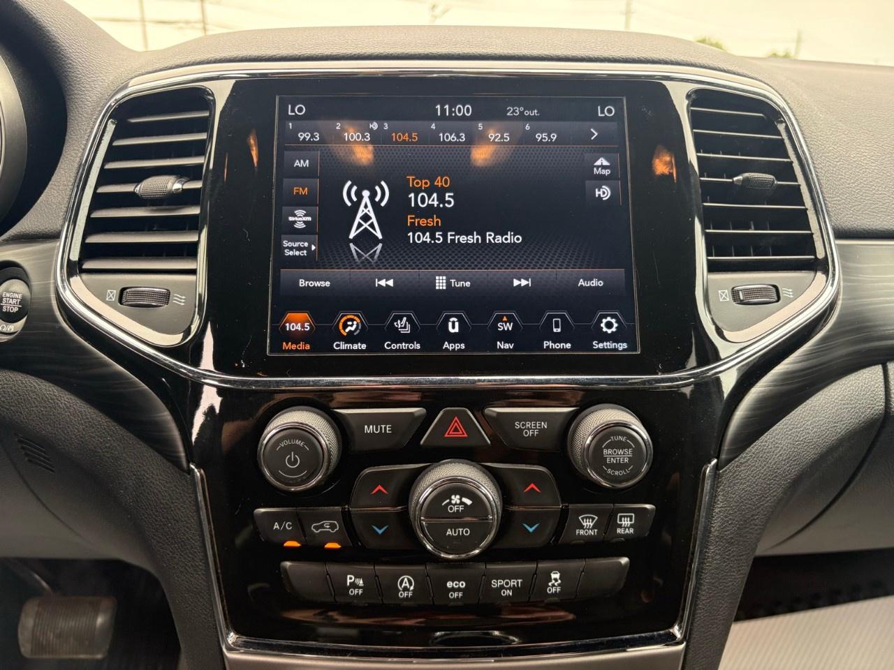 2021 Jeep Grand Cherokee LAREDO 4x4 Photo