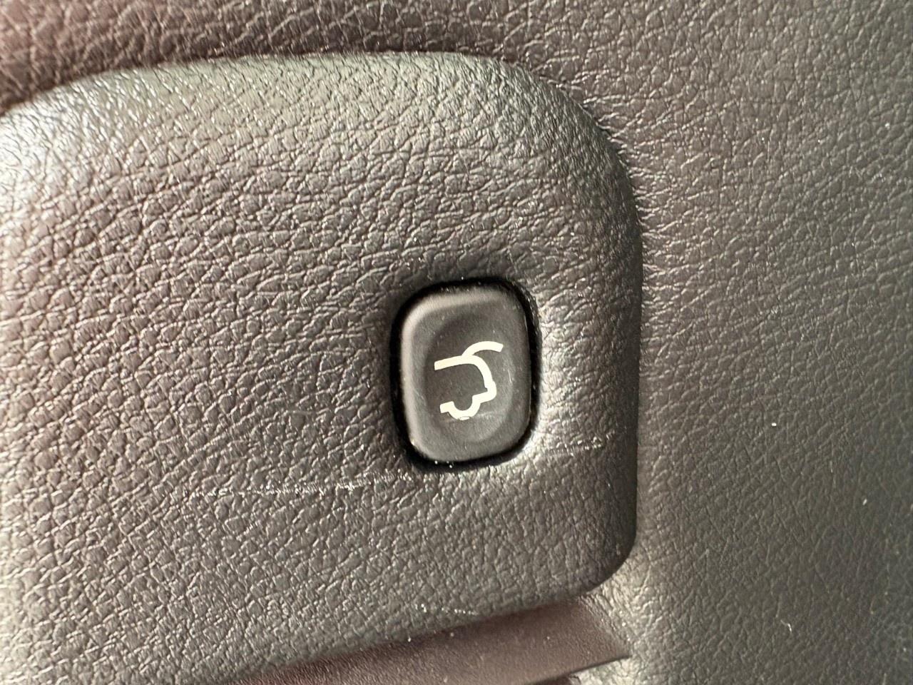2021 Jeep Grand Cherokee LAREDO 4x4 Photo