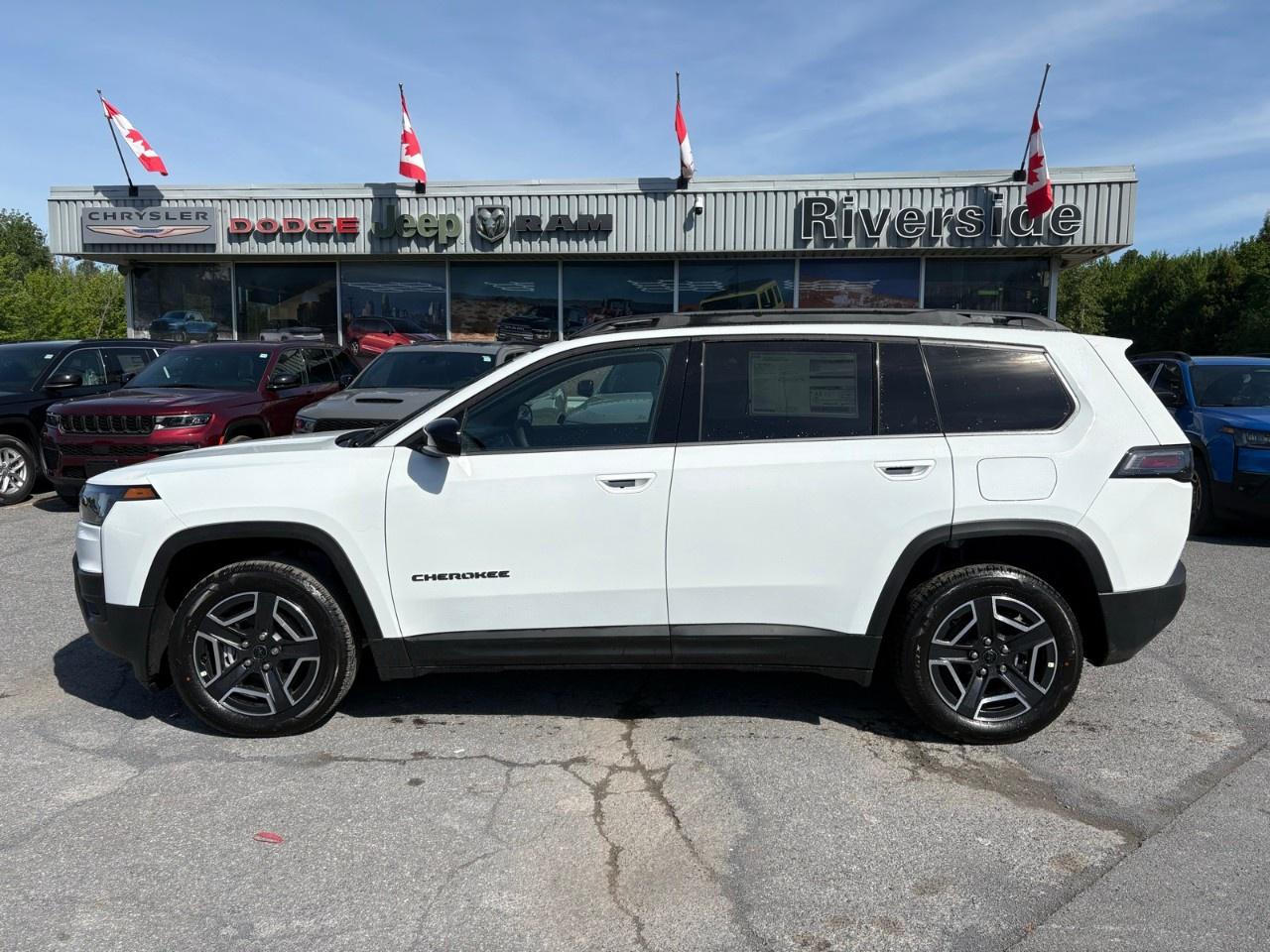 2026 Jeep Cherokee LAREDO 4x4 Photo