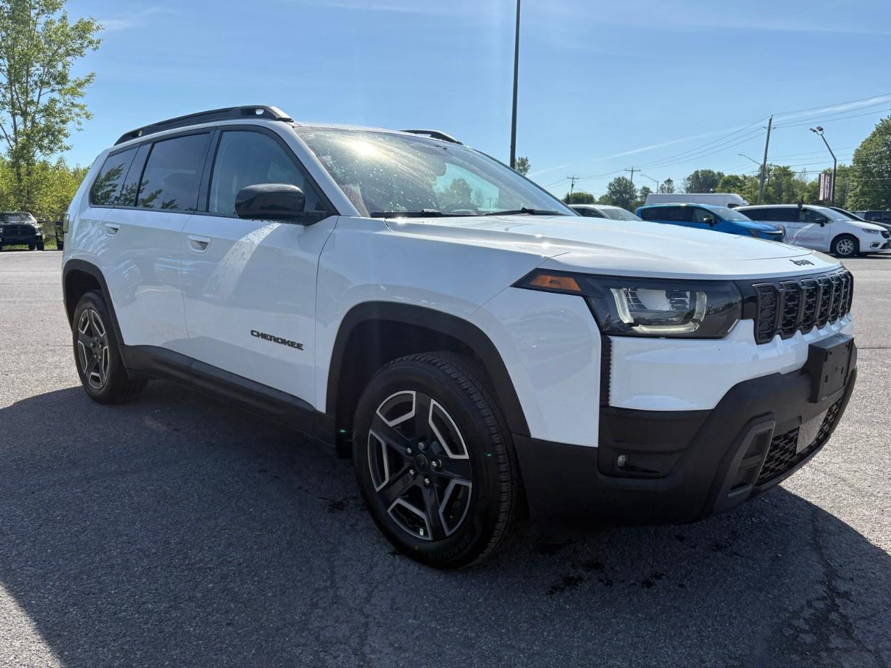 2026 Jeep Cherokee LAREDO 4x4 Photo